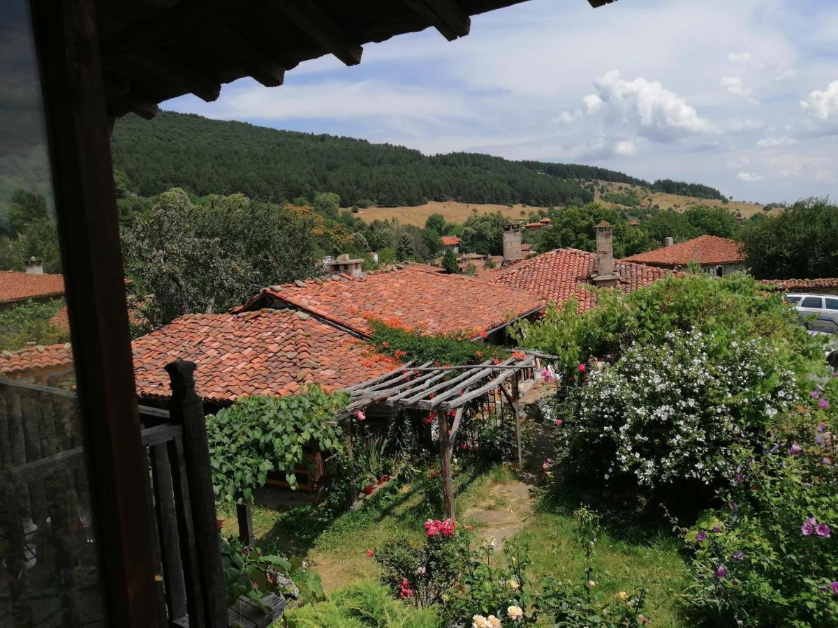 Къщата На Художника Hotel Zheravna Buitenkant foto