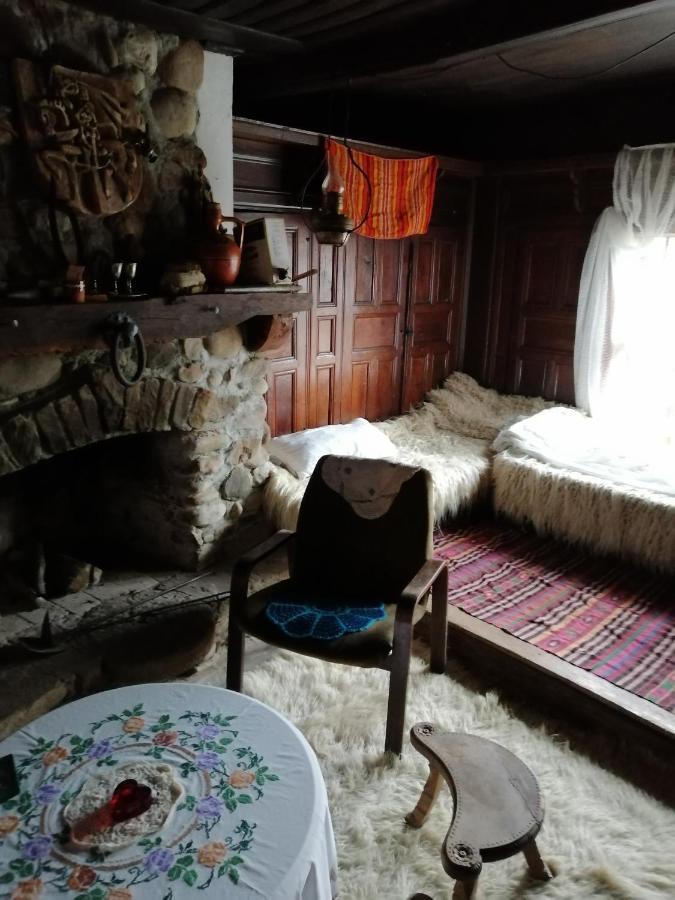 Къщата На Художника Hotel Zheravna Buitenkant foto